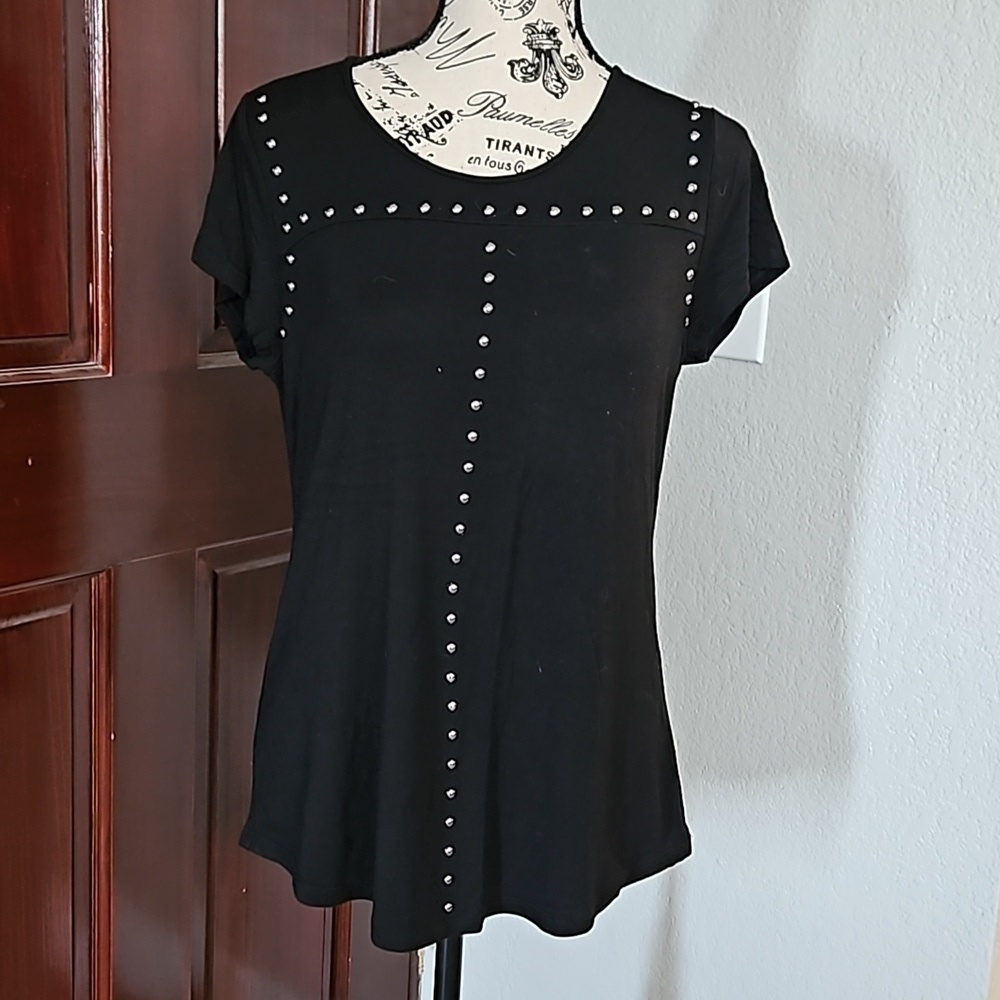 Metal Stud Top Size Medium